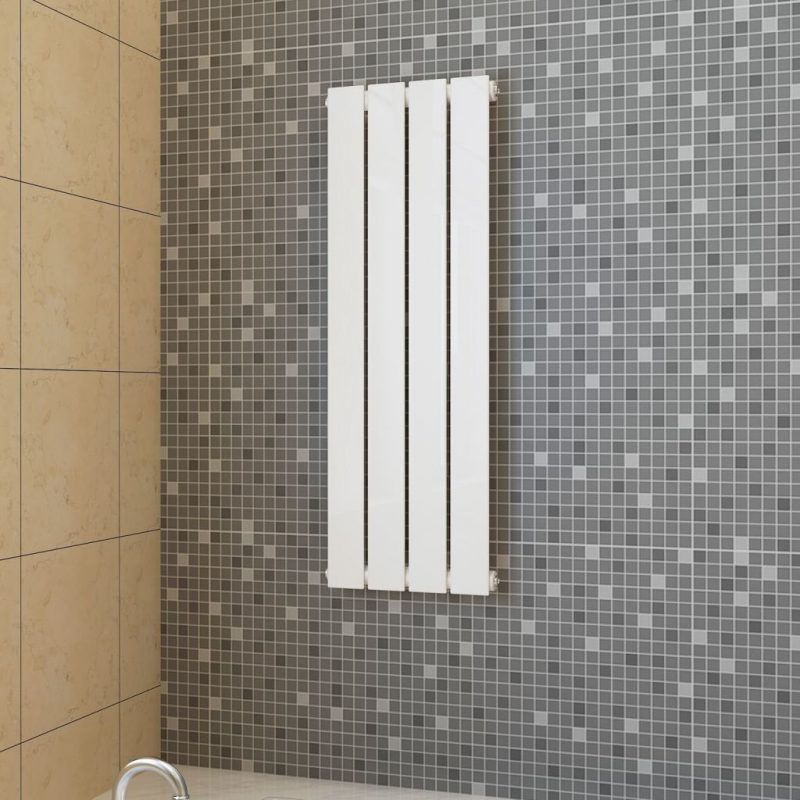 Ploščati Radiator 311 mm x 900 mm Bele barve